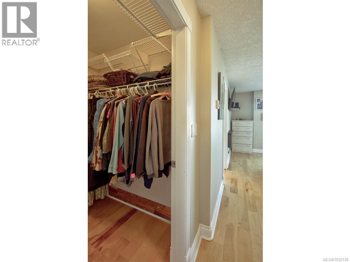 #501 75 SONGHEES RD - 37