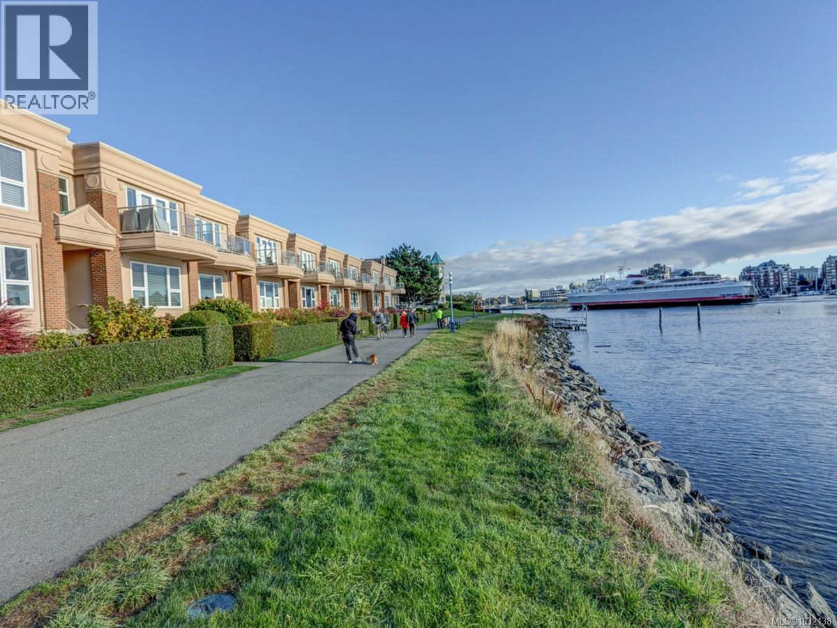 #501 75 SONGHEES RD - 4