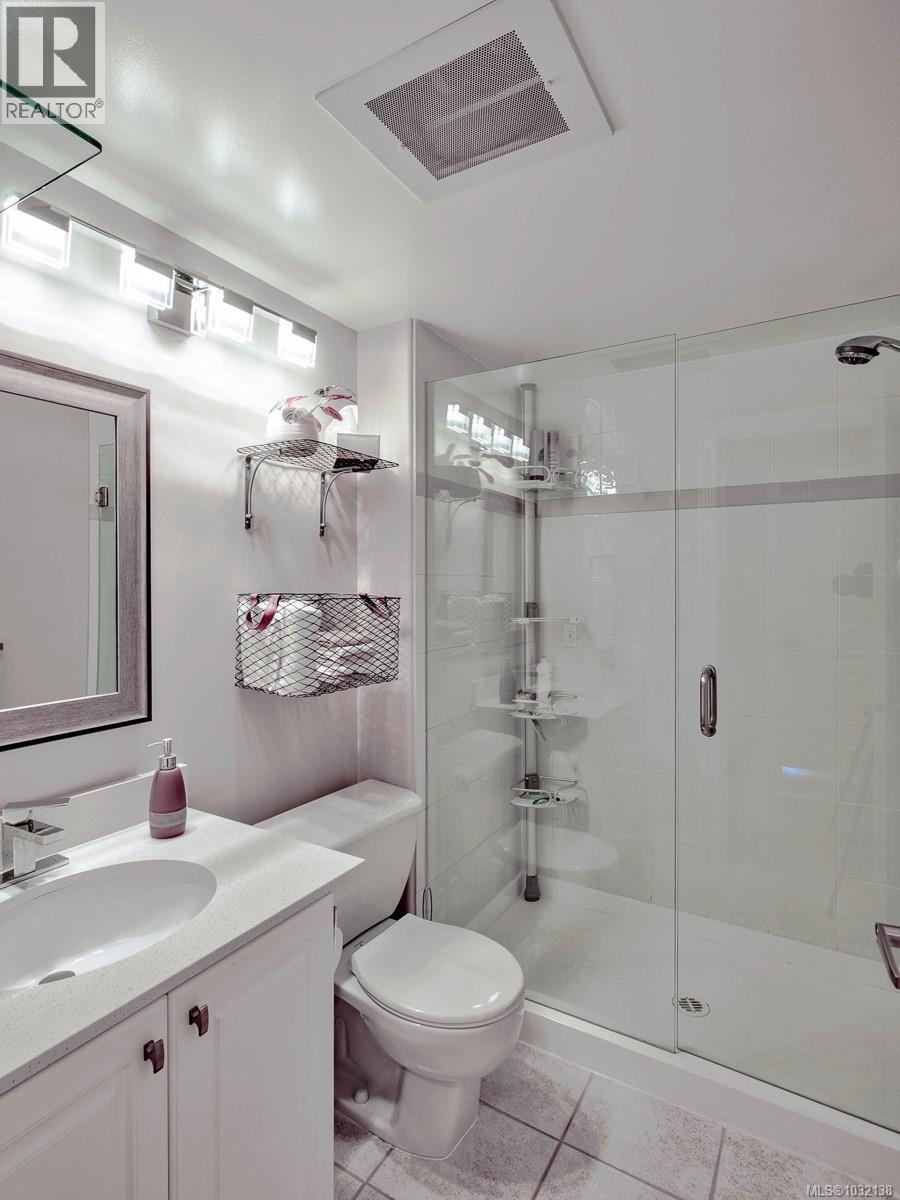 #501 75 SONGHEES RD - 44