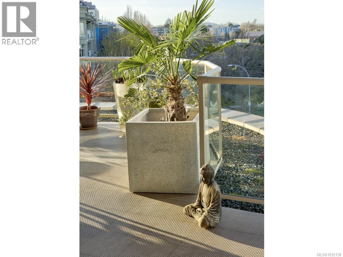 #501 75 SONGHEES RD - 47