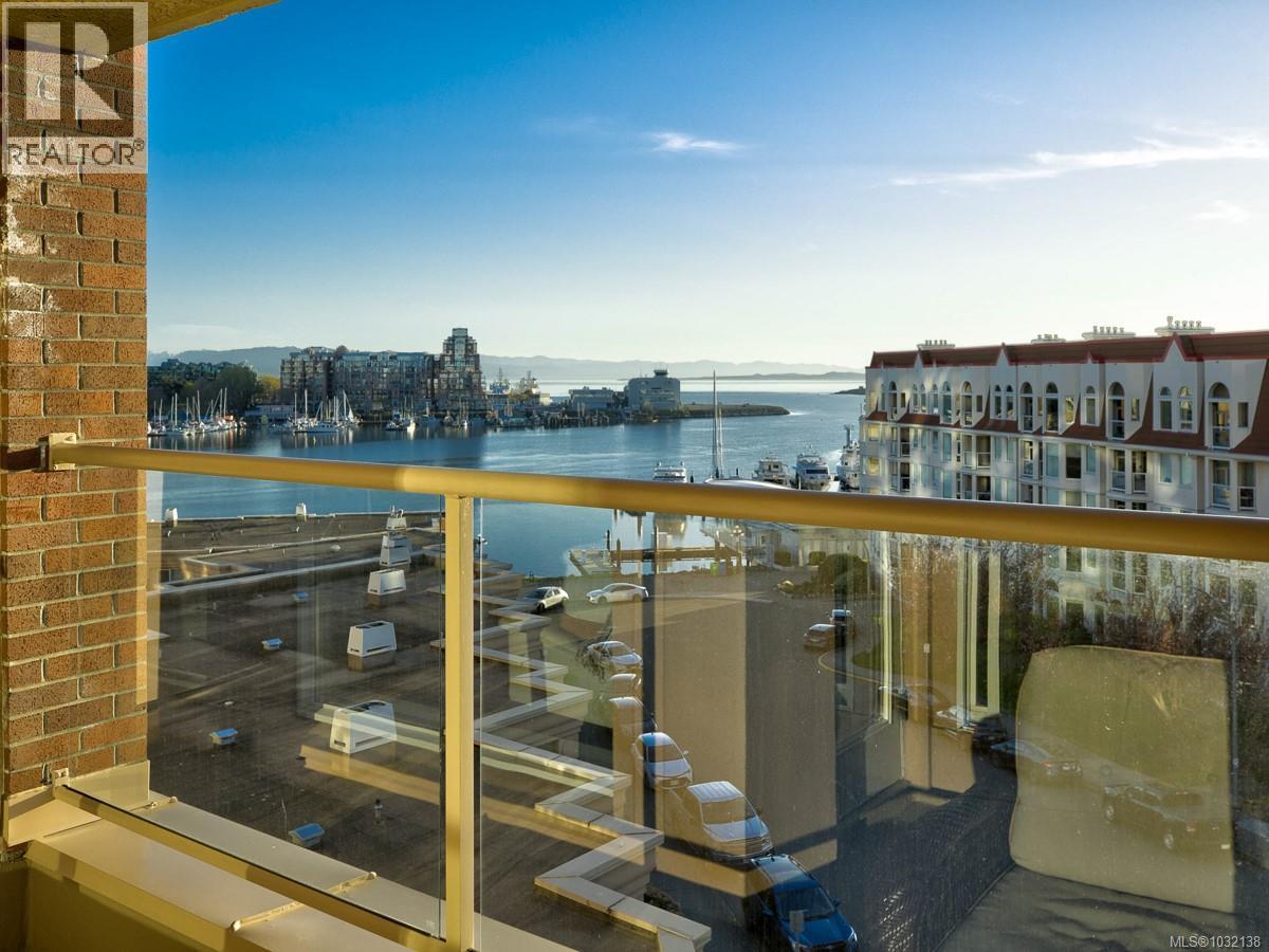 #501 75 SONGHEES RD - 50