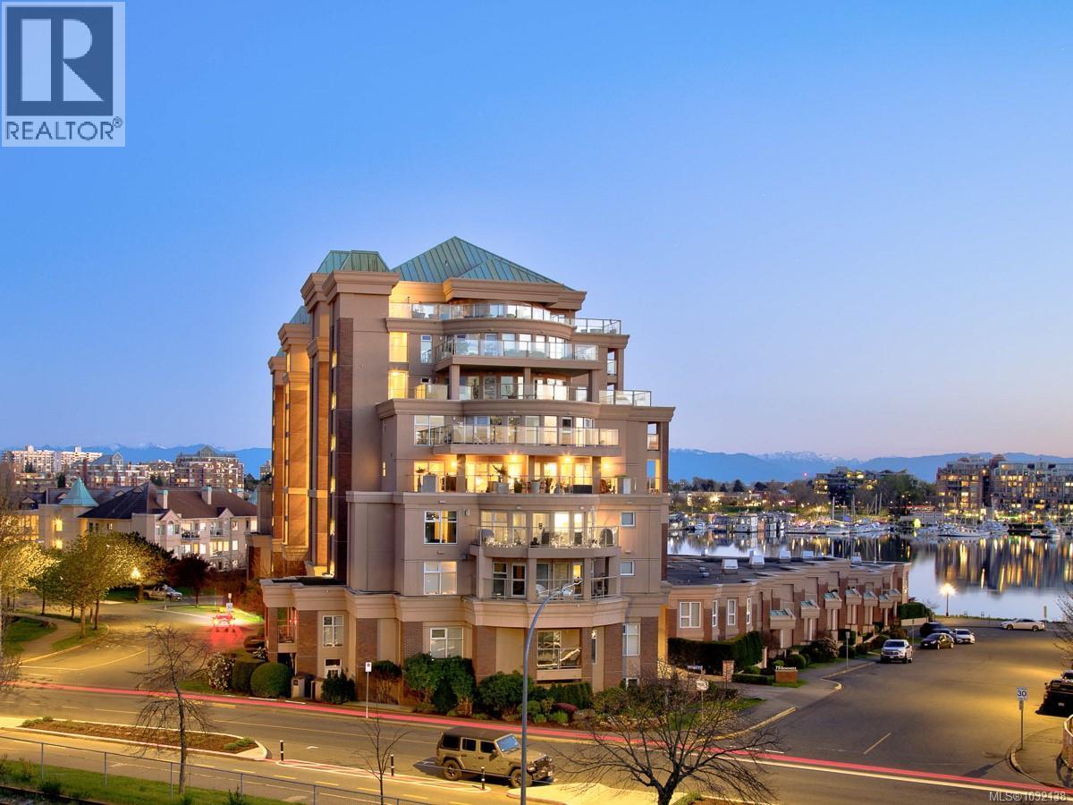 #501 75 SONGHEES RD - 64