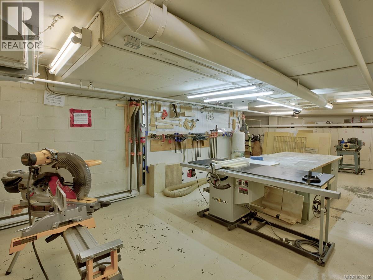 #501 75 SONGHEES RD - 70