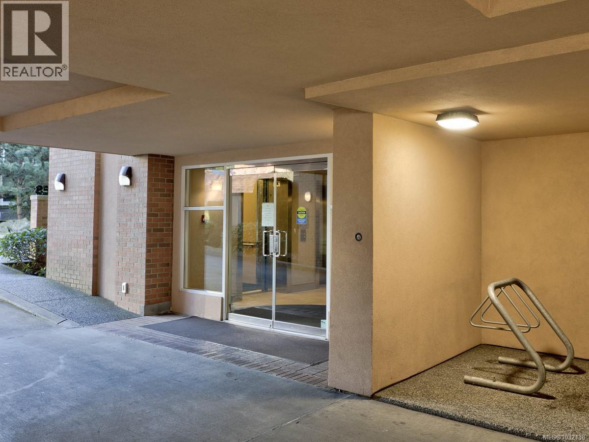 #501 75 SONGHEES RD - 9