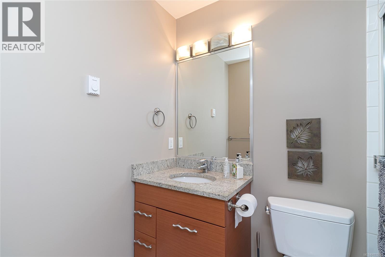 103 2380 Brethour Avenue, Sidney