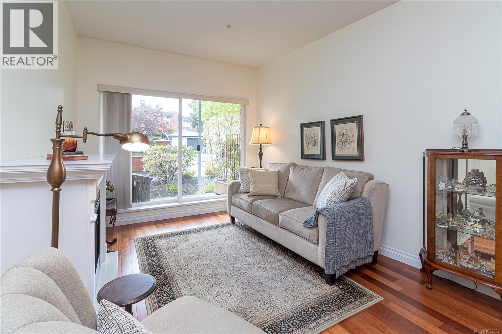 103 2380 Brethour Avenue, Sidney