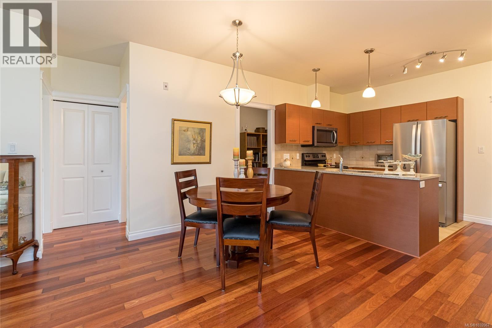 103 2380 Brethour Avenue, Sidney