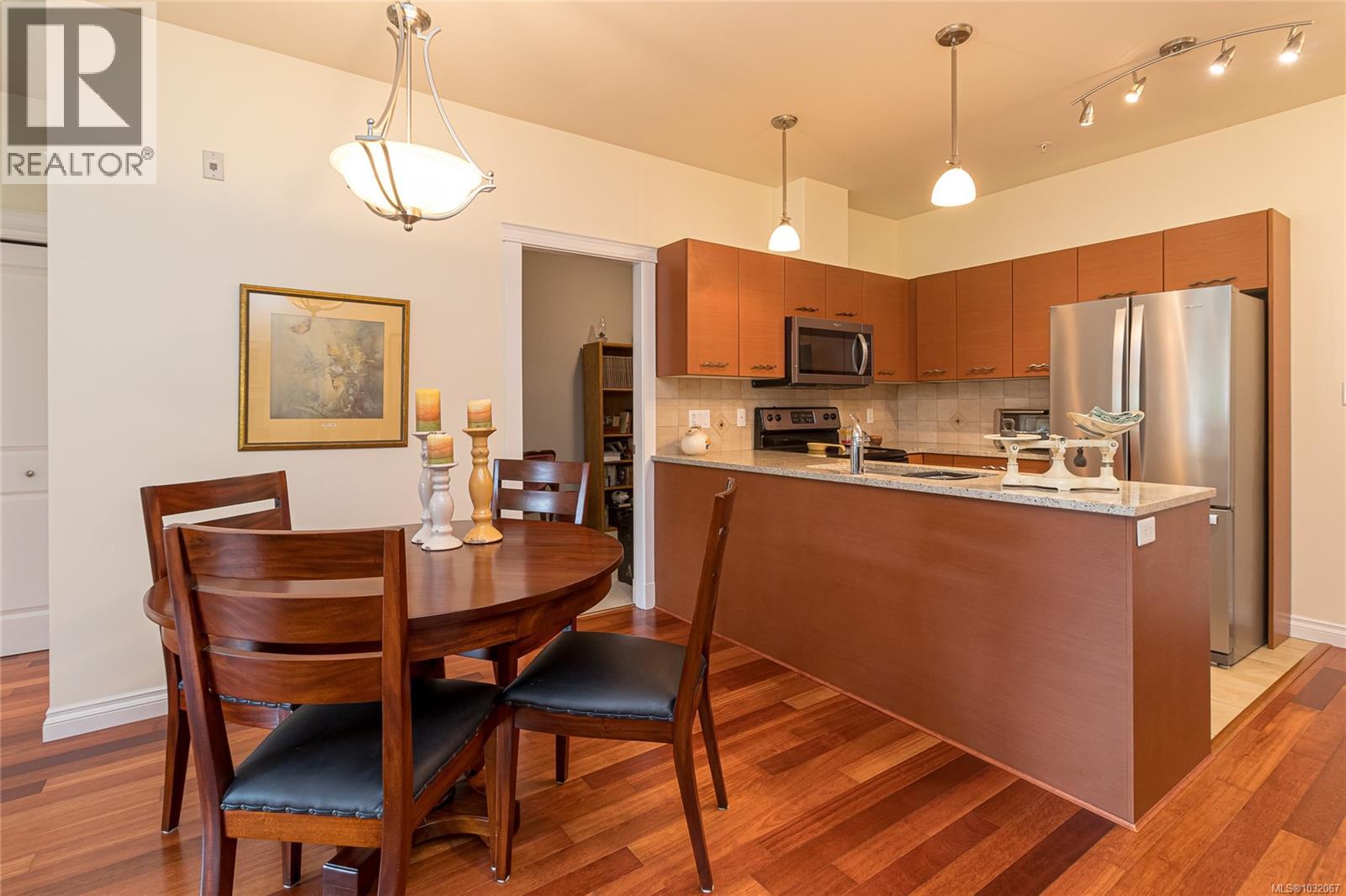 103 2380 Brethour Avenue, Sidney