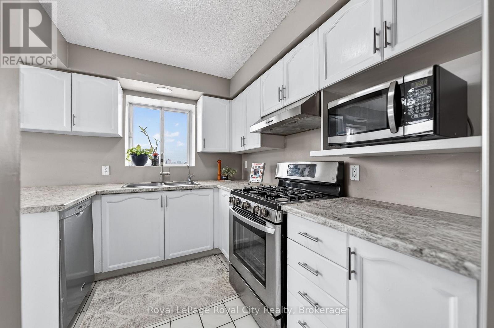 #701 281 BRISTOL STREET - Image 15
