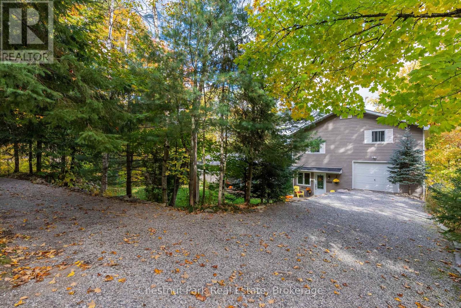 527 HARP LAKE ROAD - 33