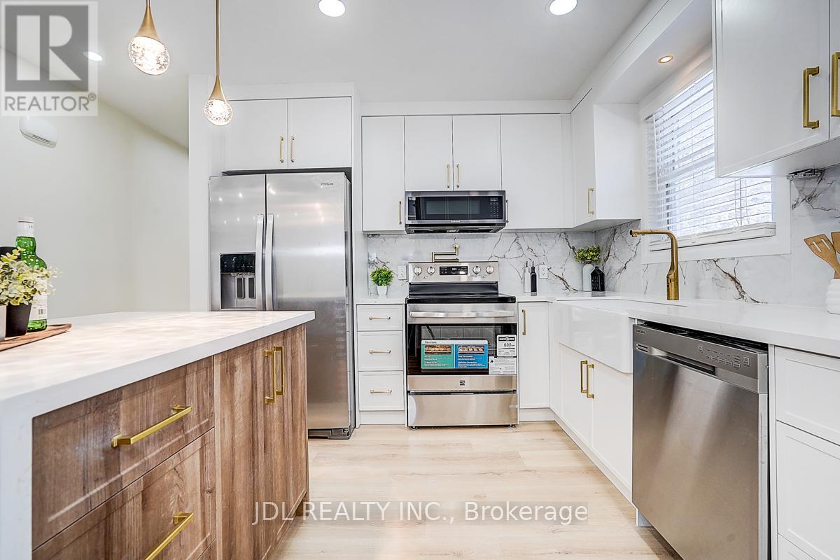 15 CROSSBURN DRIVE - 24