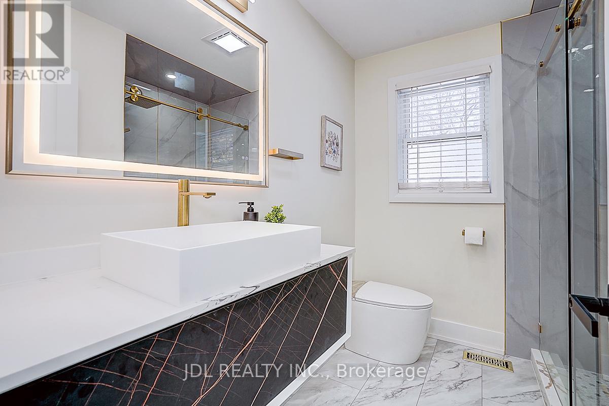 15 CROSSBURN DRIVE - 32