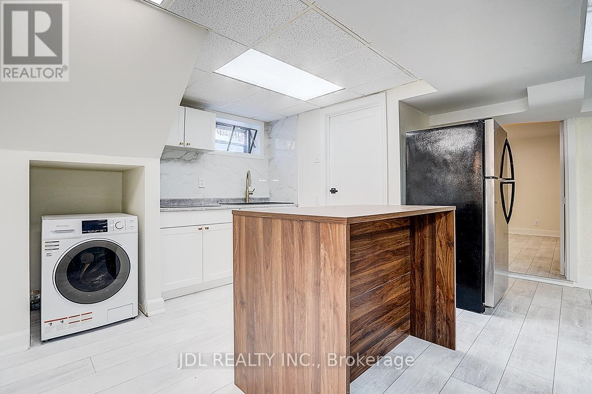 15 CROSSBURN DRIVE - 41