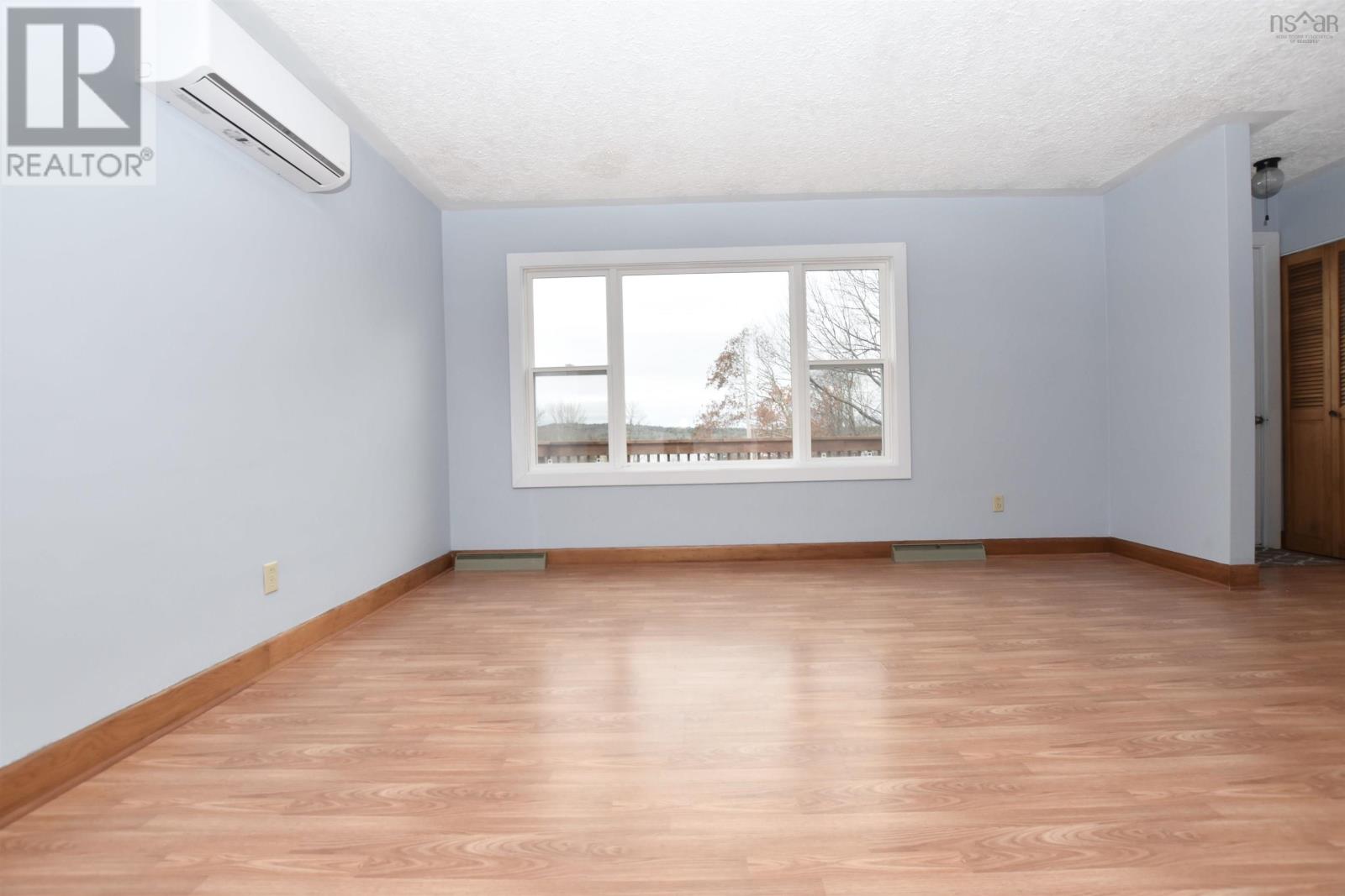 Property 9 of 30 of 6 Pembrooke Street