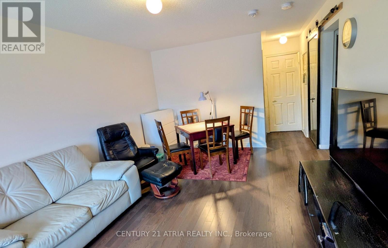 8 MCALISTER AVENUE - 21