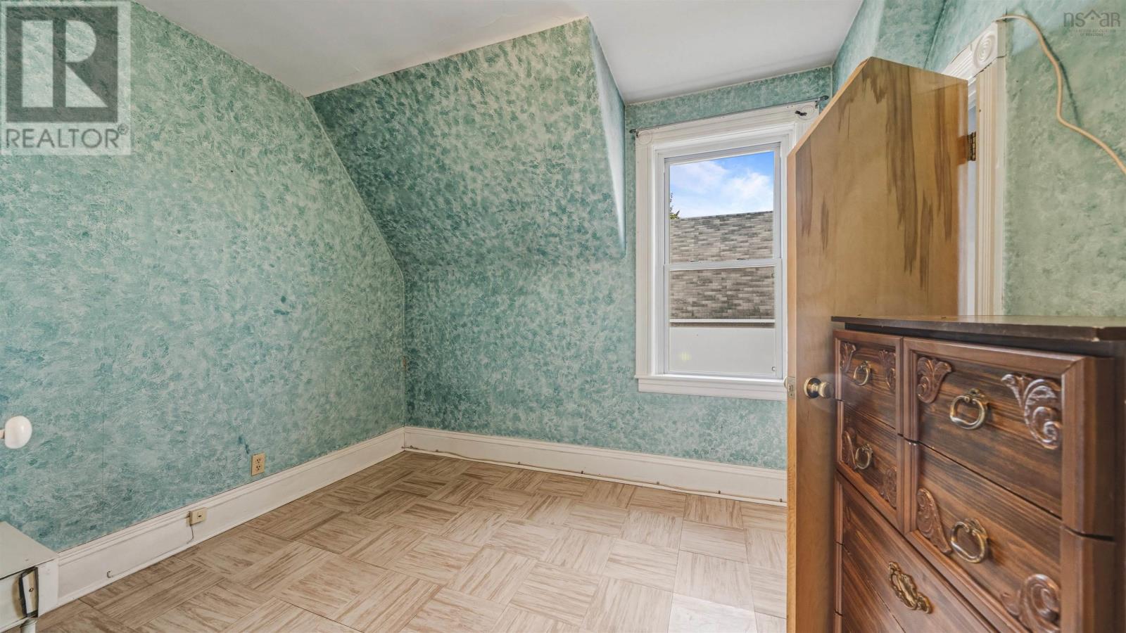 Property 15 of 41 of 32 River Avenue