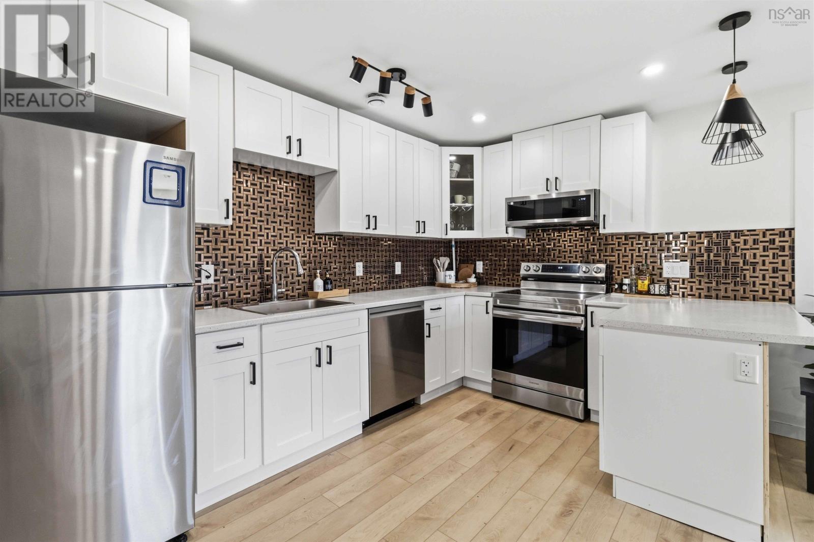 Property 35 of 49 of 6 Riverwood Drive