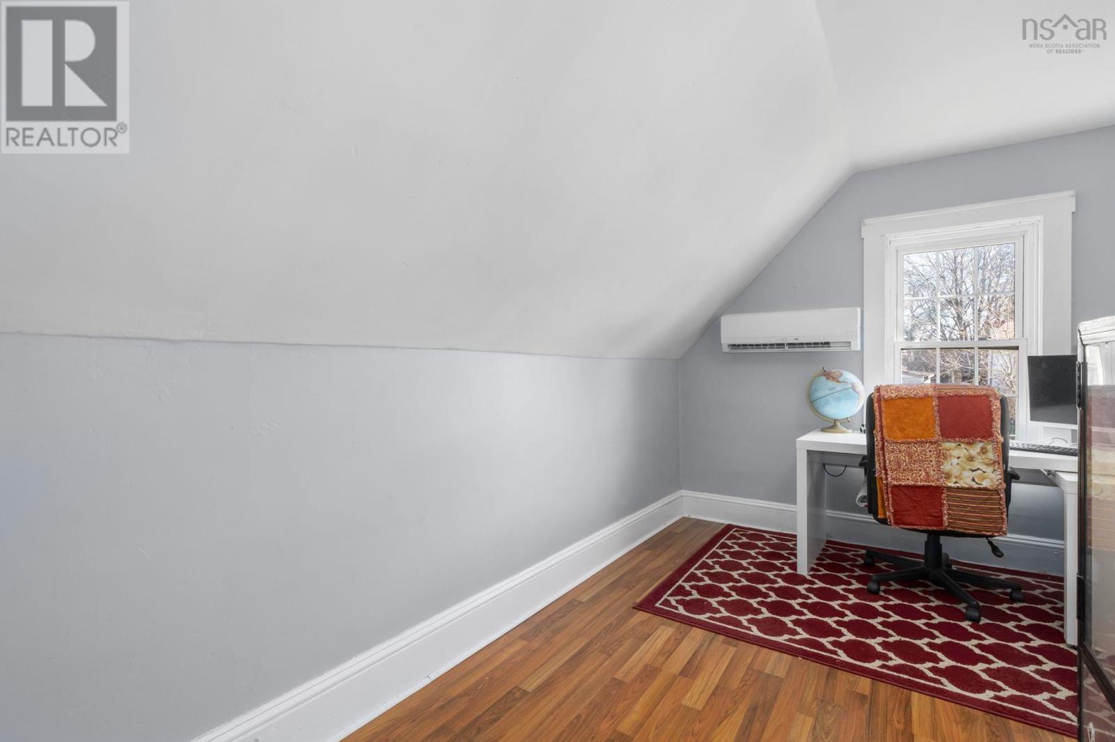 Property 21 of 35 of 10 Pleasant Hill