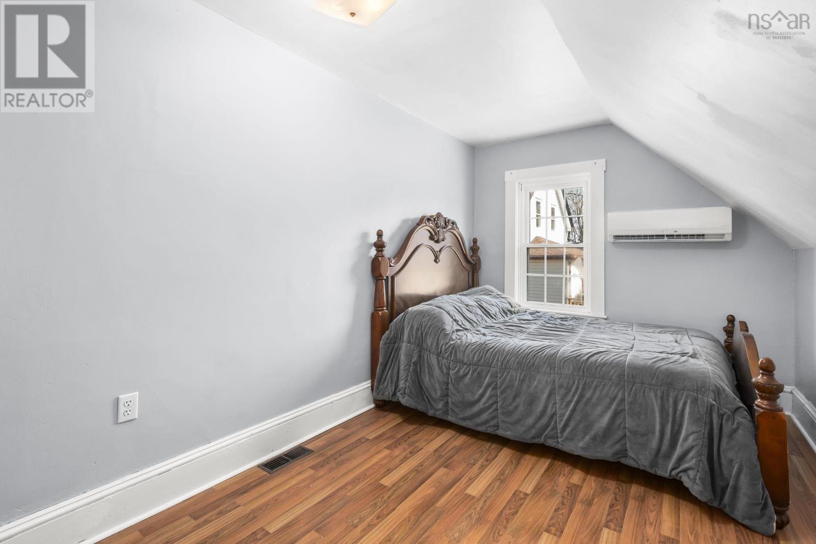 Property 24 of 35 of 10 Pleasant Hill