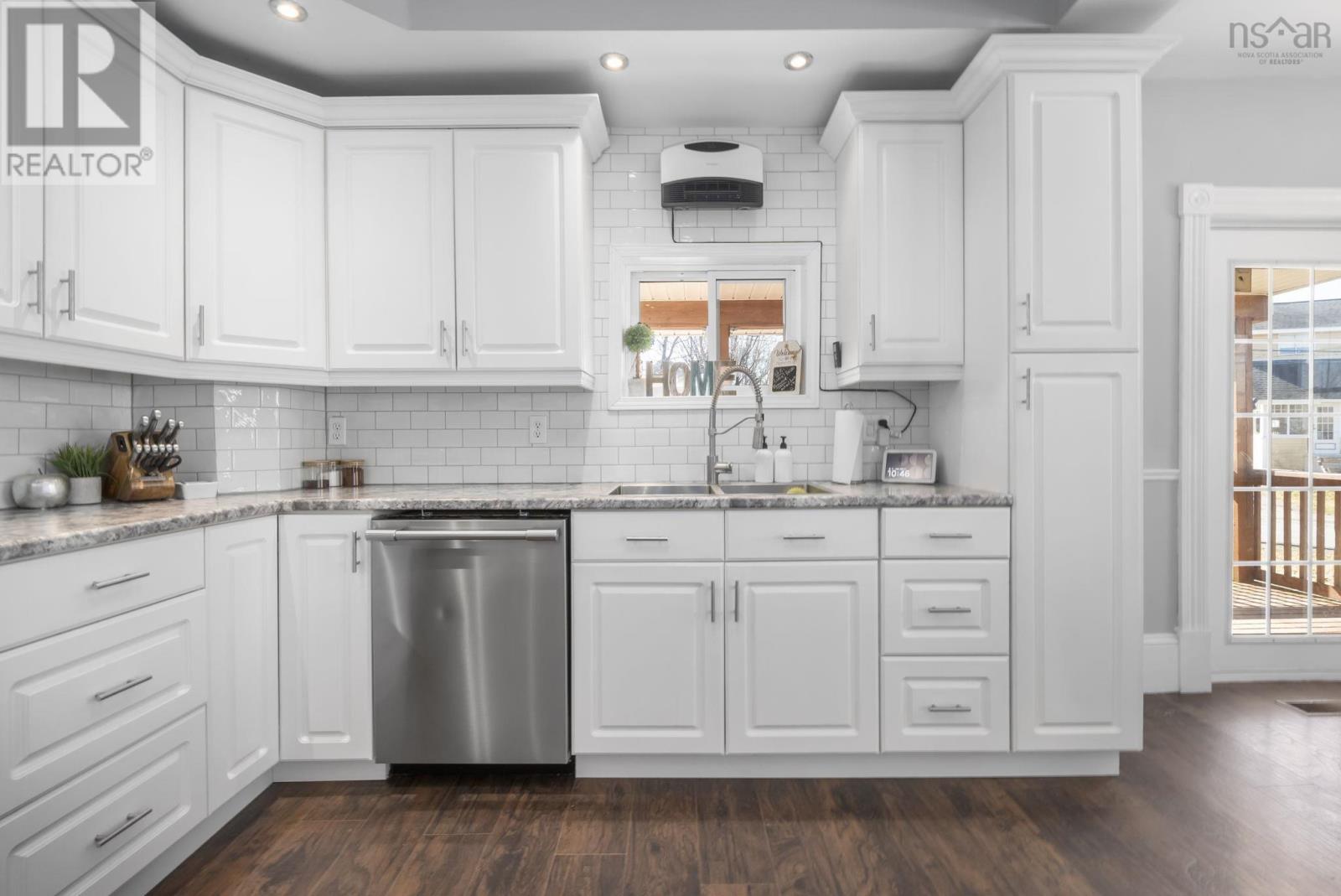 Property 4 of 35 of 10 Pleasant Hill