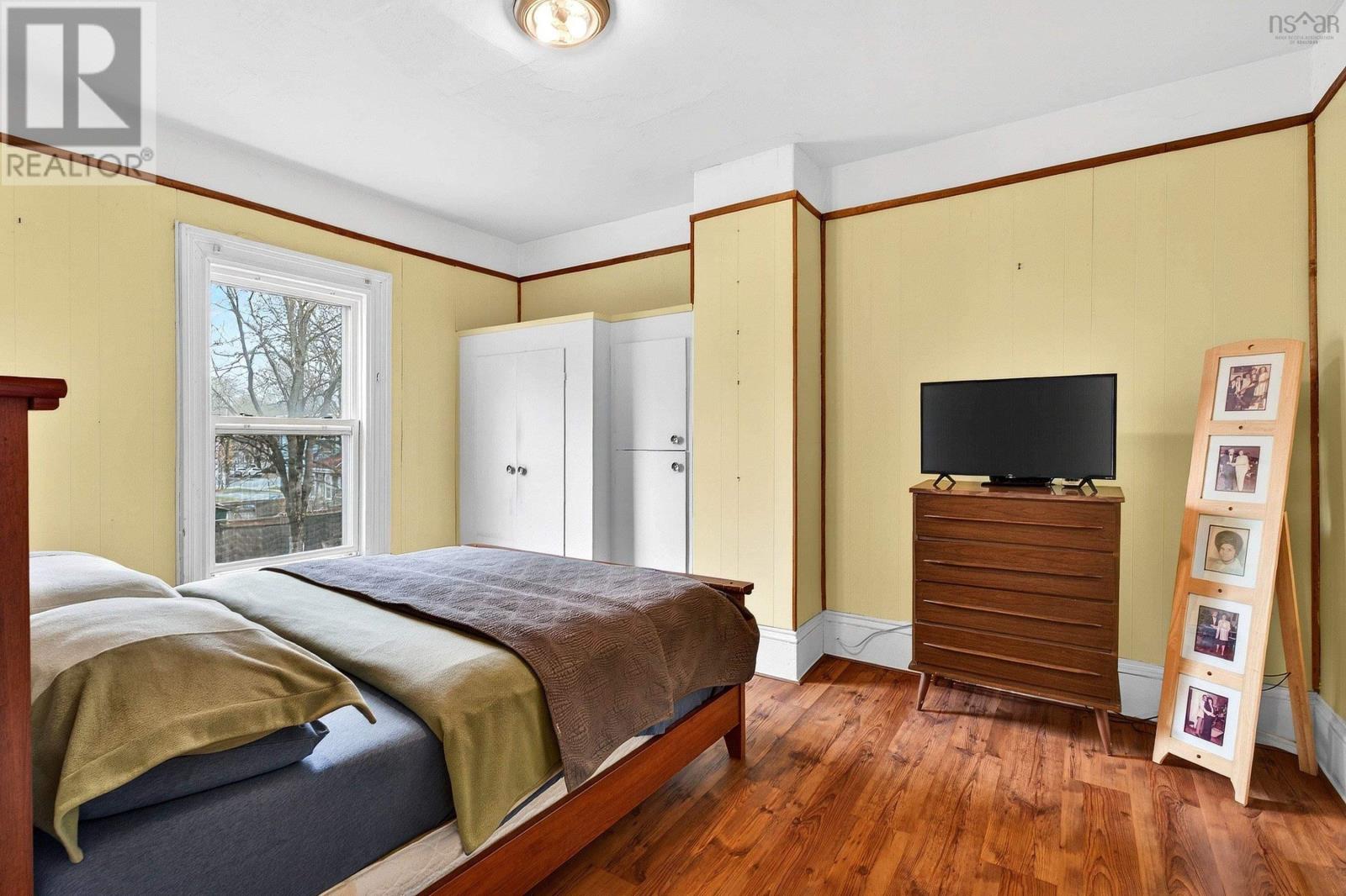 Property 20 of 31 of 2490 John Street