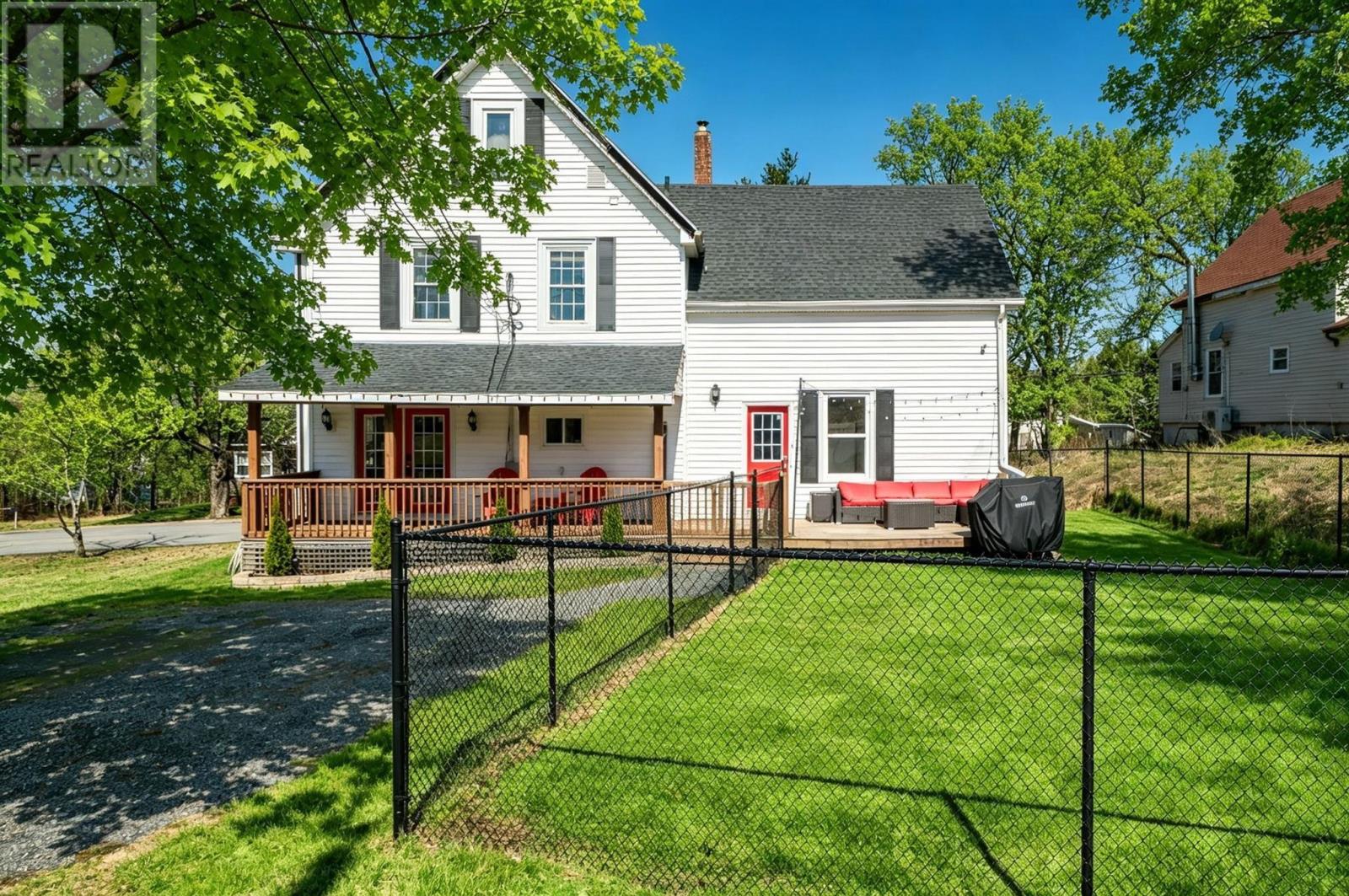 Property photo of 10 Pleasant Hill