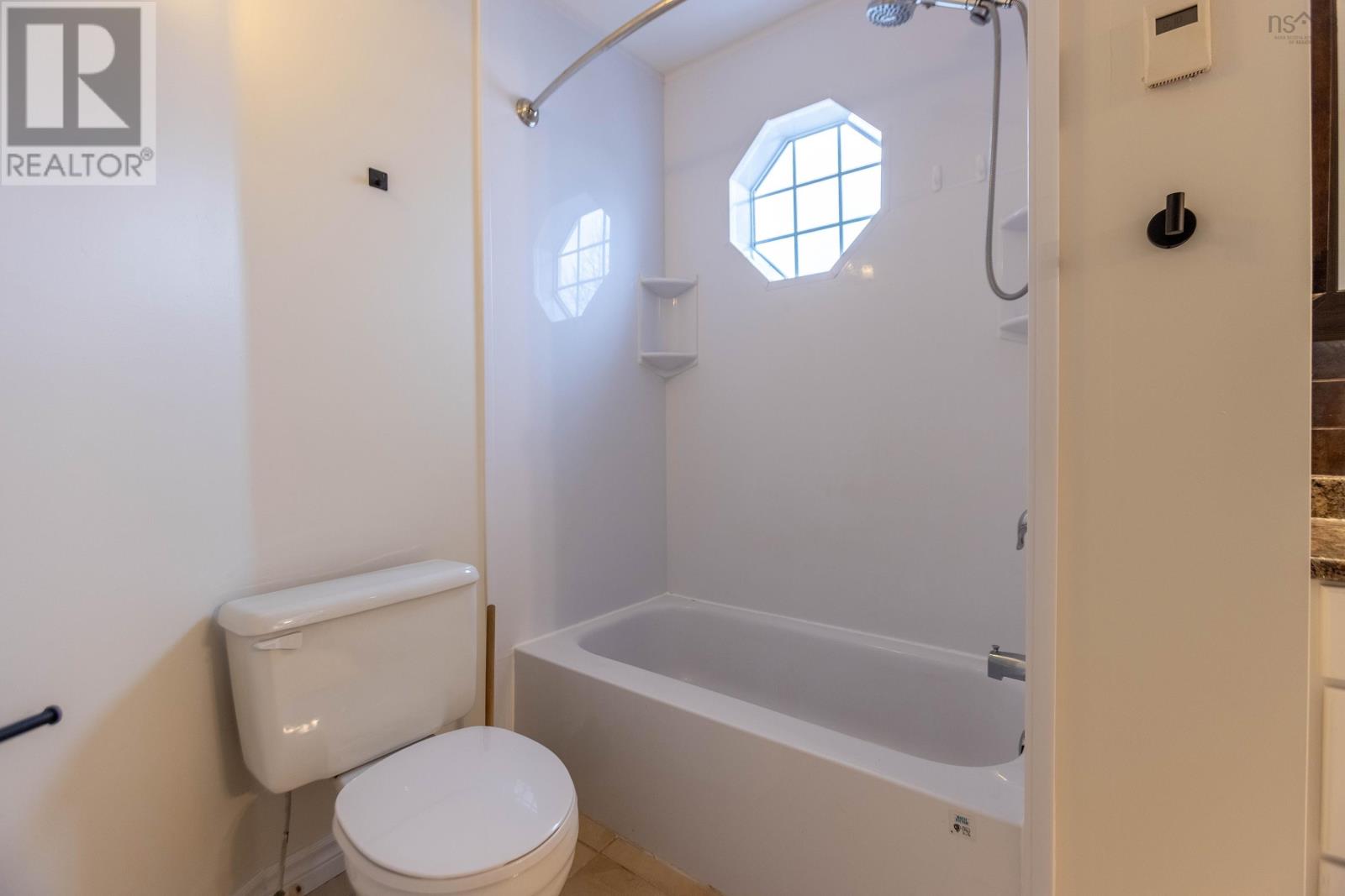 Property 33 of 42 of 14 Allison Avenue