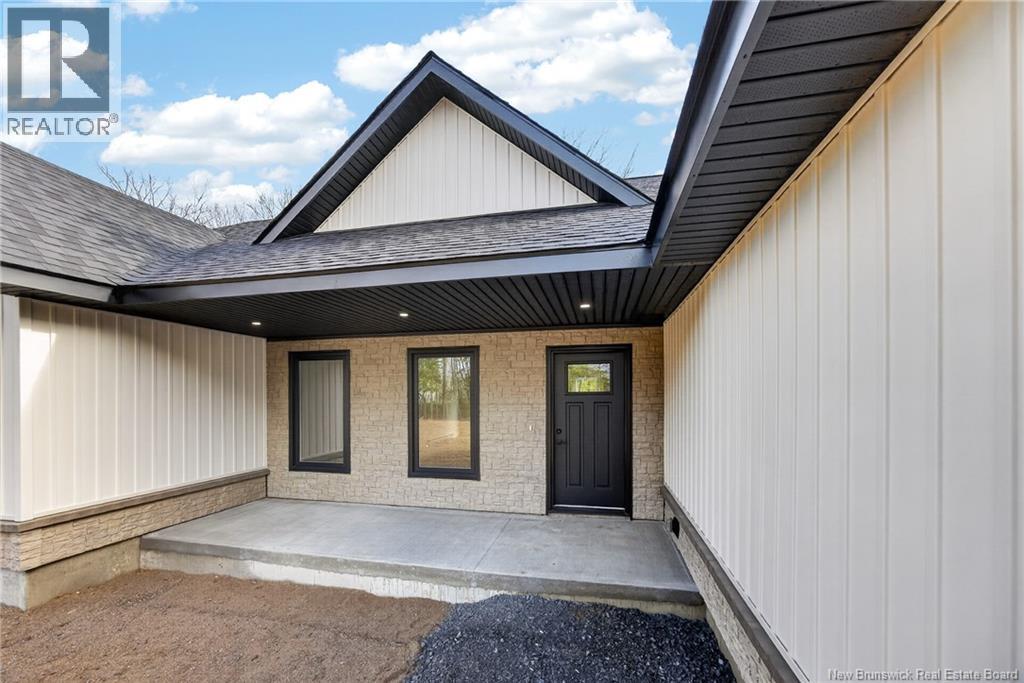 Covered Porch Front Entry way.