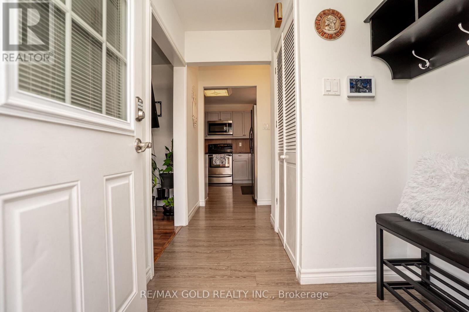 53 DAVENPORT CRESCENT - 5