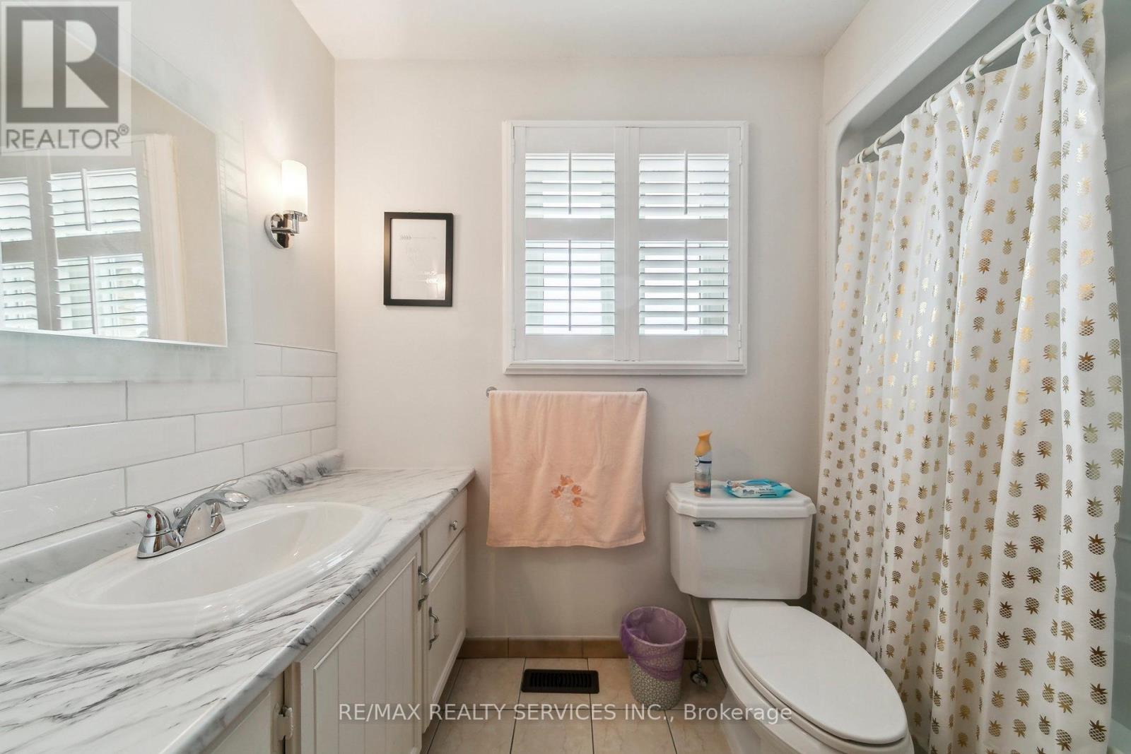 247 VODDEN STREET W - 30