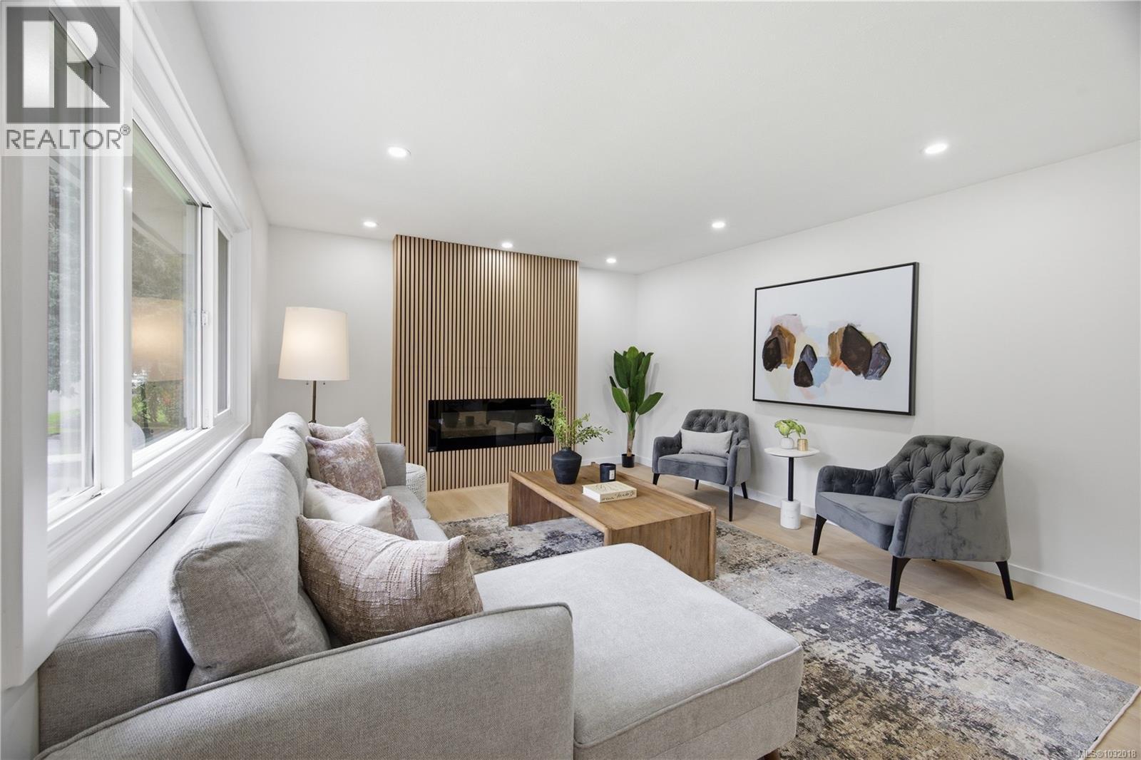  4391 Elnido Crescent, Saanich