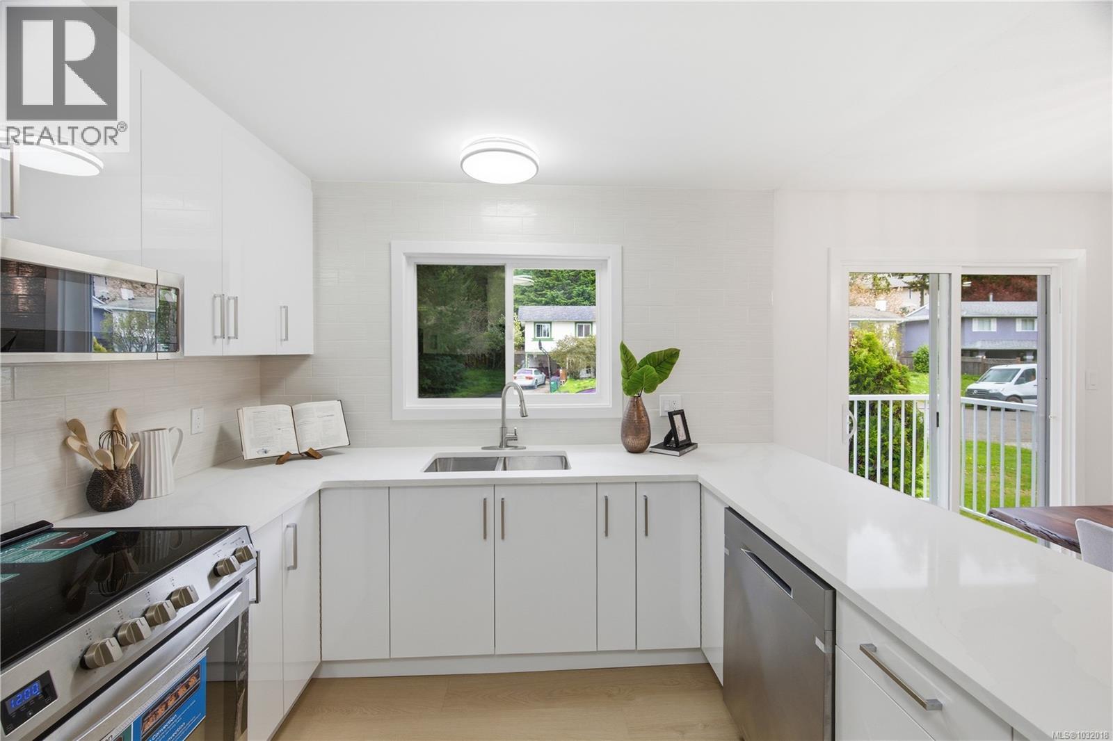  4391 Elnido Crescent, Saanich