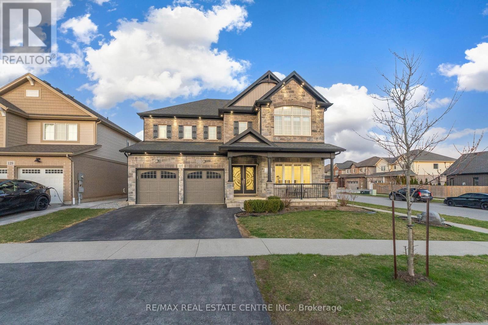 127 LAMETTI DRIVE - 2