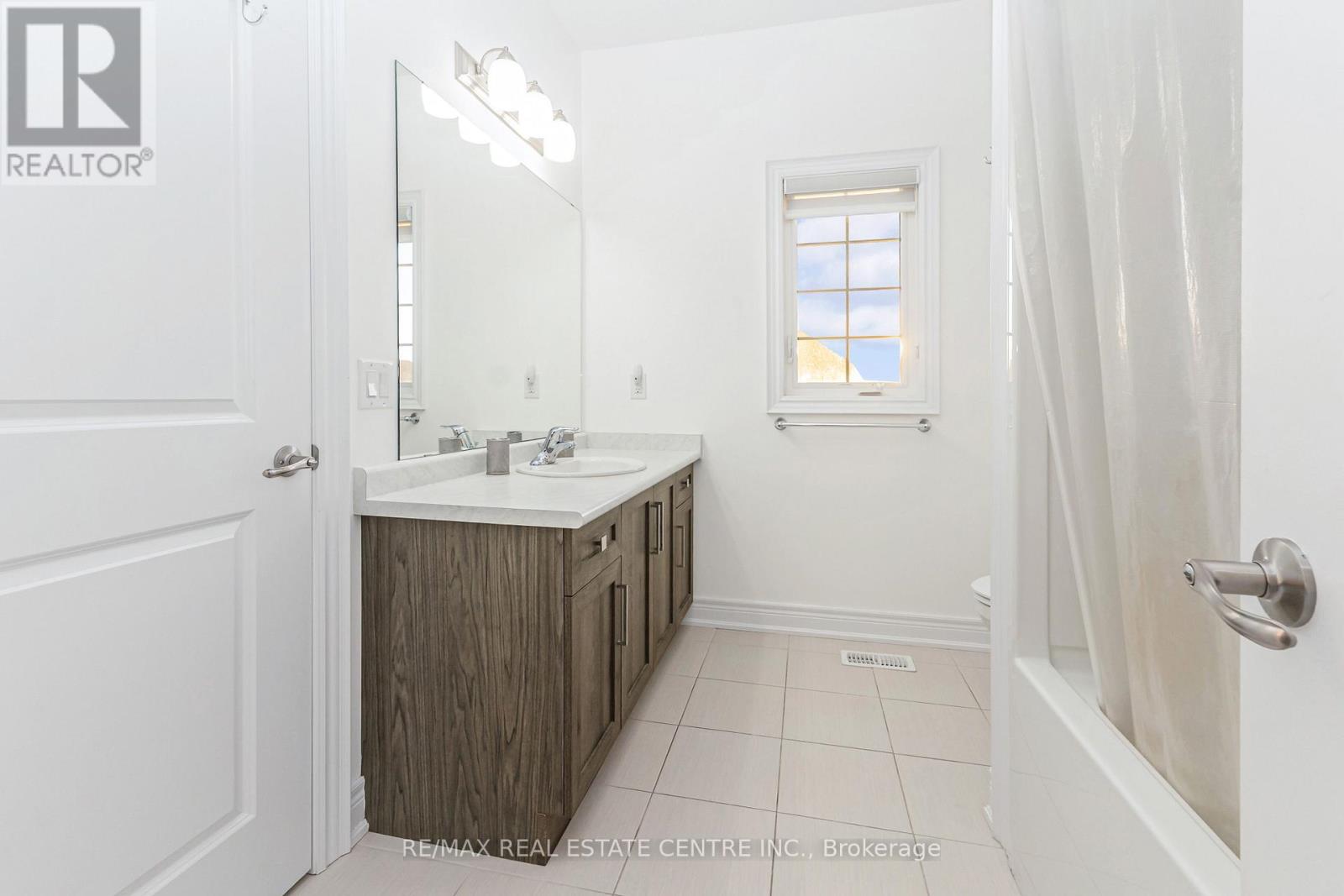 127 LAMETTI DRIVE - 34