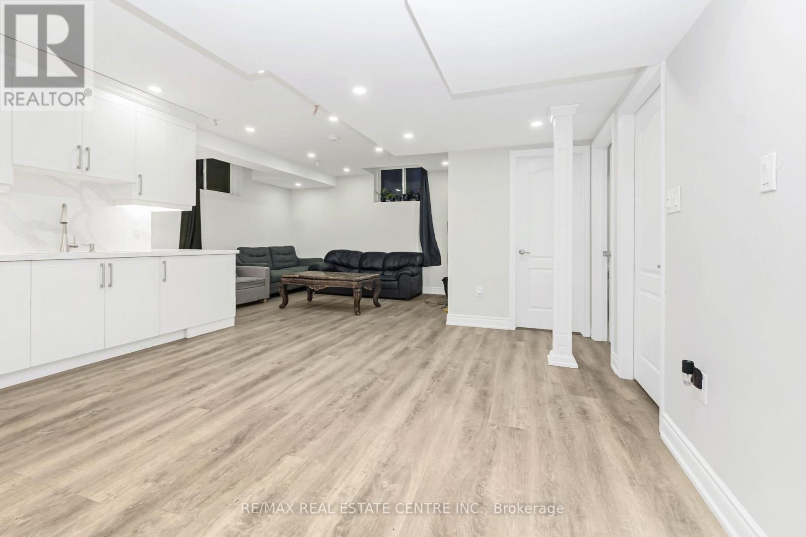 127 LAMETTI DRIVE - 40
