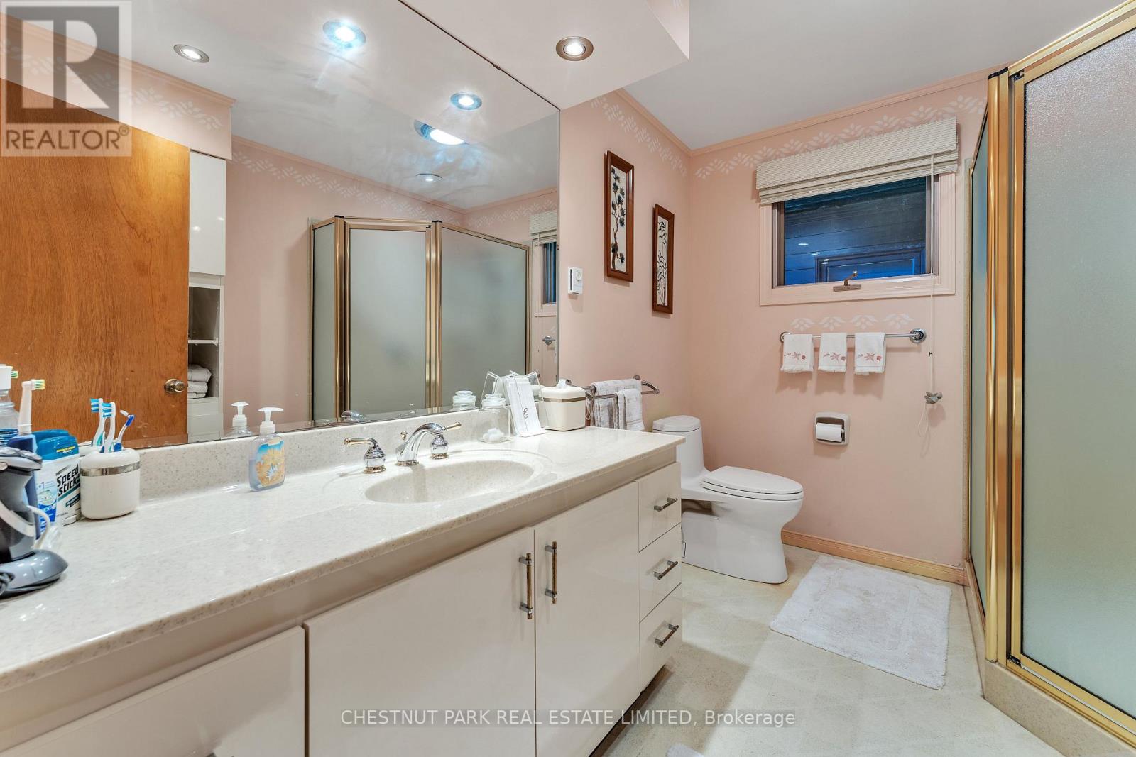 36 BOSTWICK ISLAND - 22