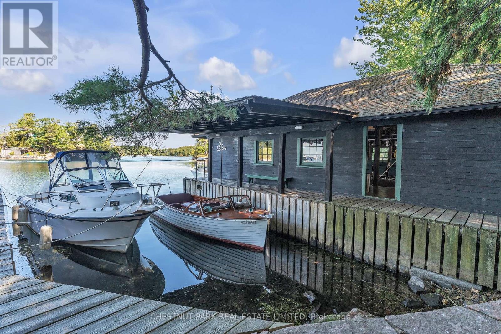 36 BOSTWICK ISLAND - 33