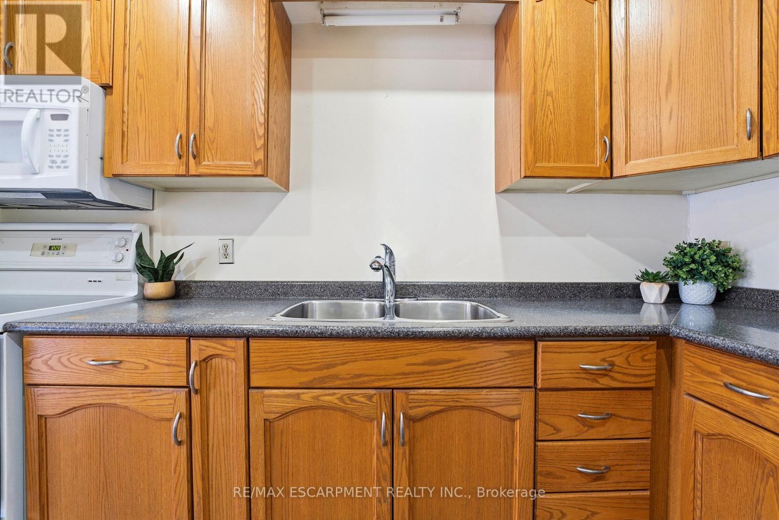 165 ESSLING AVENUE - 18