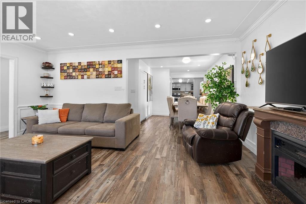 115 KINGS FOREST Drive, Hamilton, Ontario, L8T4J8 — Photo 10