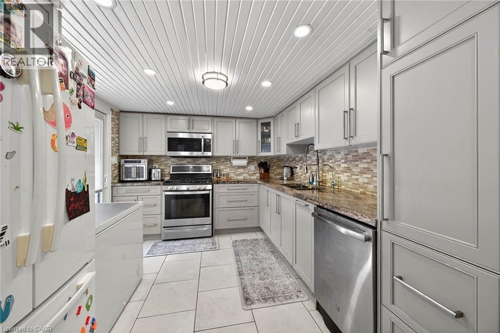 115 KINGS FOREST Drive, Hamilton, Ontario, L8T4J8 — Photo 15