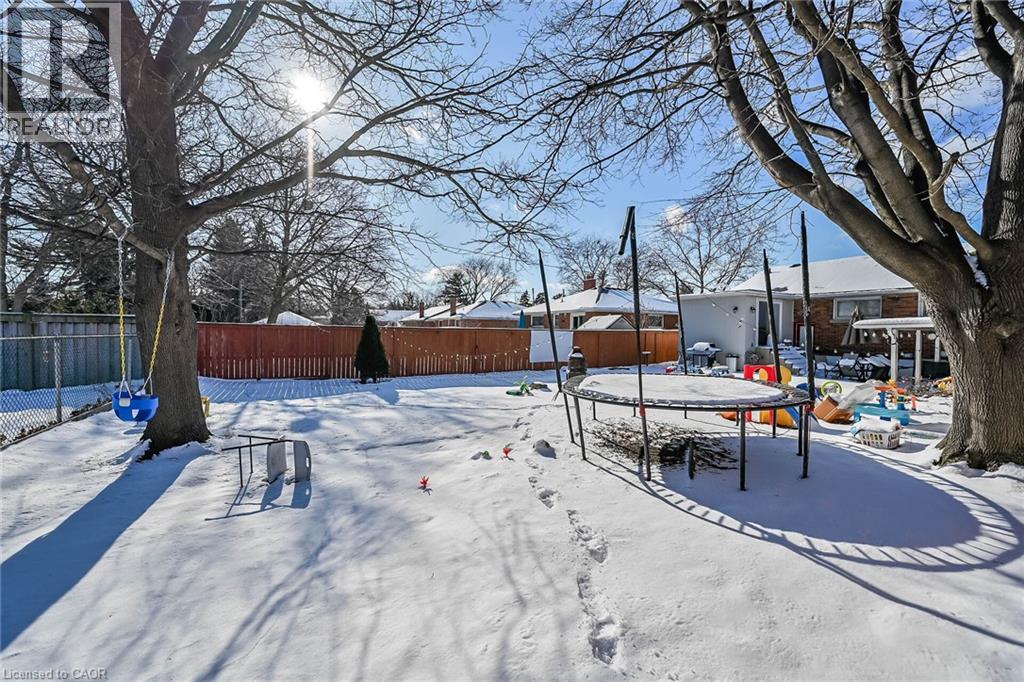 115 KINGS FOREST Drive, Hamilton, Ontario, L8T4J8 — Photo 44