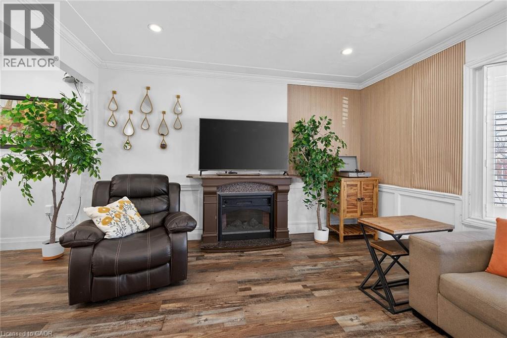 115 KINGS FOREST Drive, Hamilton, Ontario, L8T4J8 — Photo 7