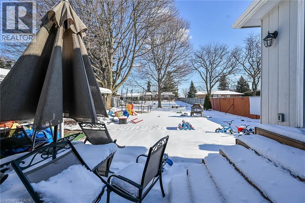115 KINGS FOREST Drive, Hamilton, Ontario, L8T4J8 — Photo 38