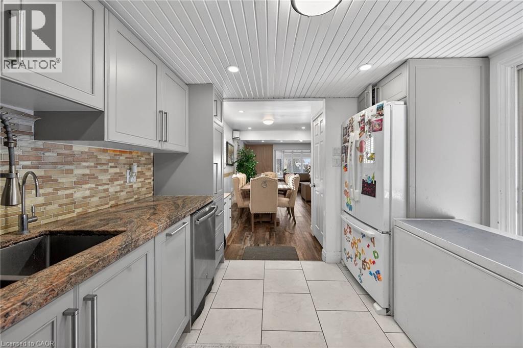 115 KINGS FOREST Drive, Hamilton, Ontario, L8T4J8 — Photo 18