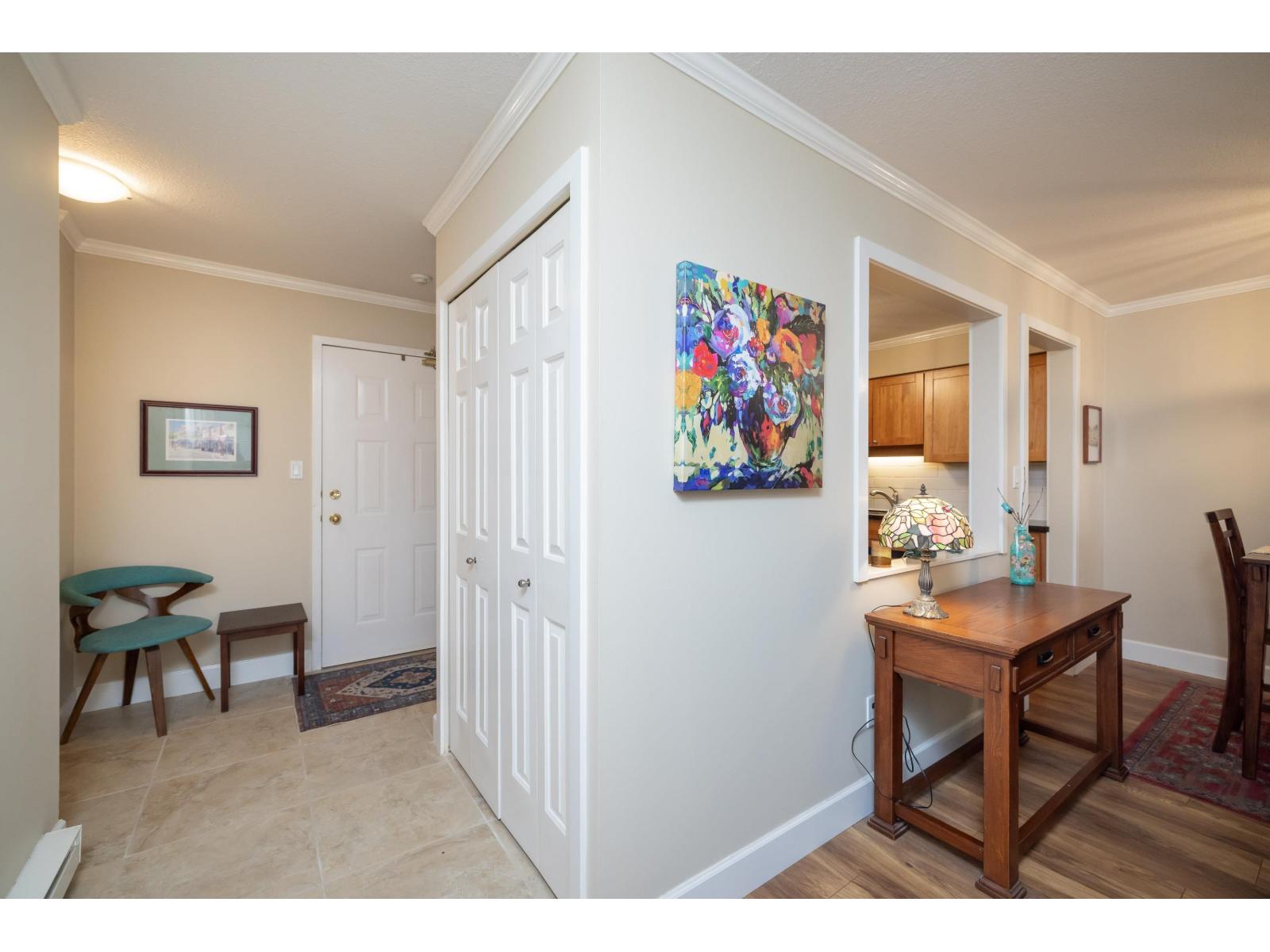 205 1459 BLACKWOOD STREET, White Rock