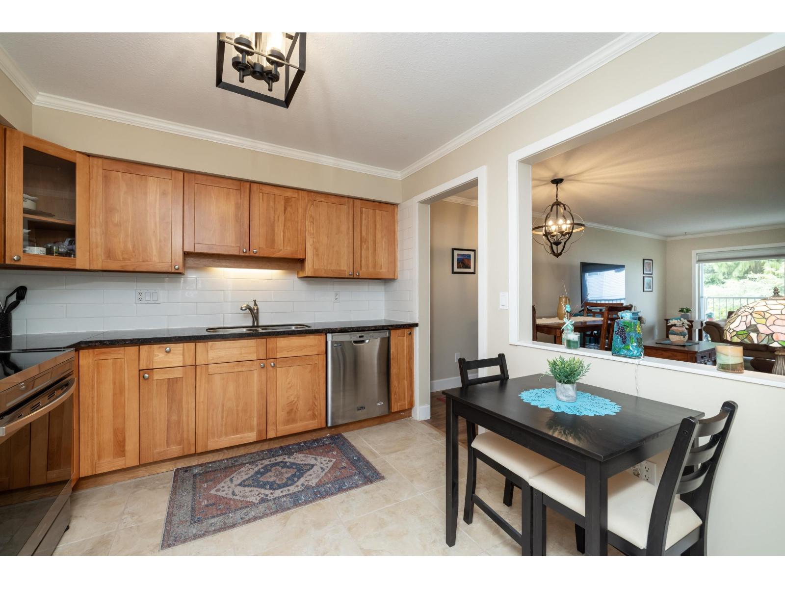 205 1459 BLACKWOOD STREET, White Rock