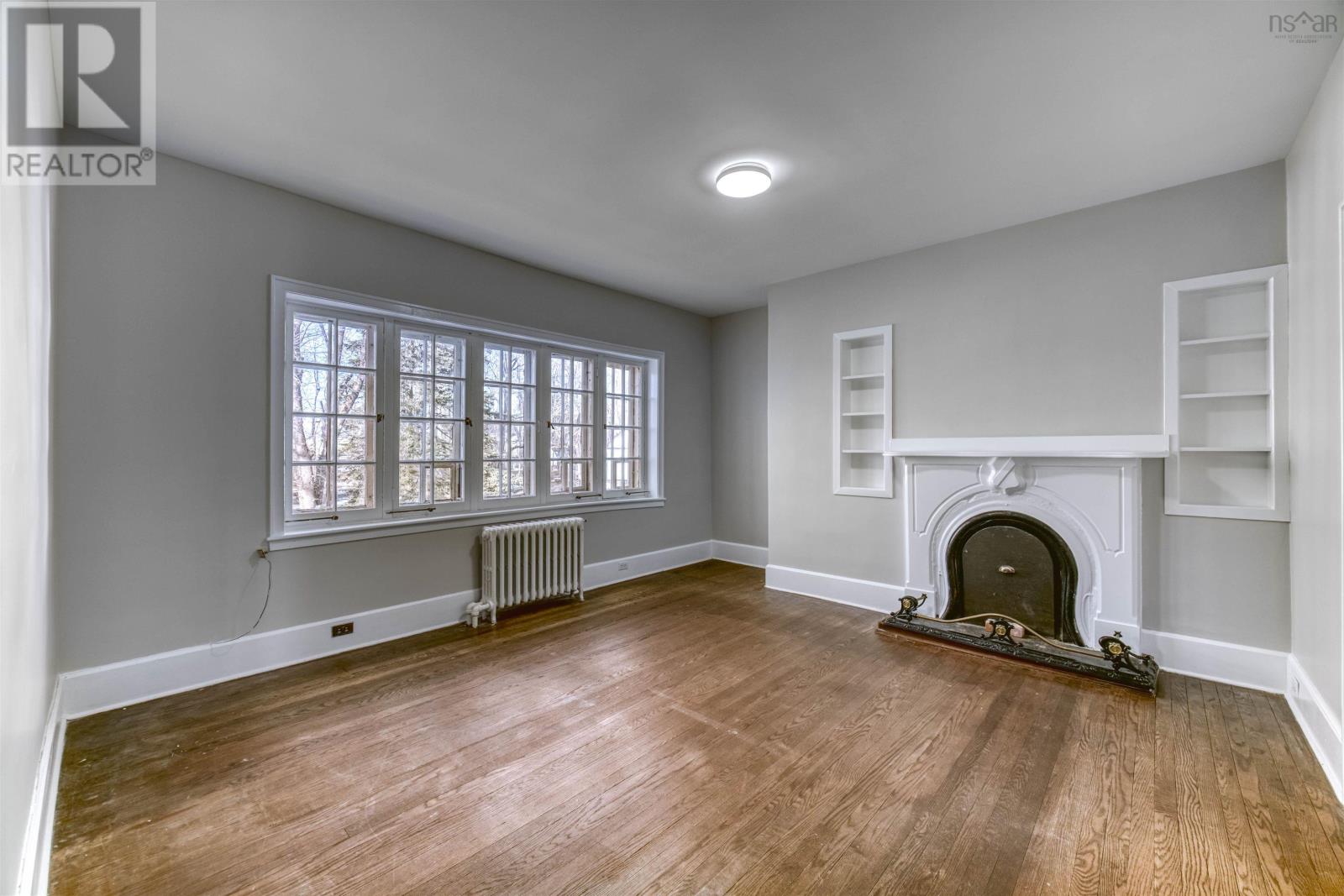 Property 16 of 39 of 68 Cottage Street