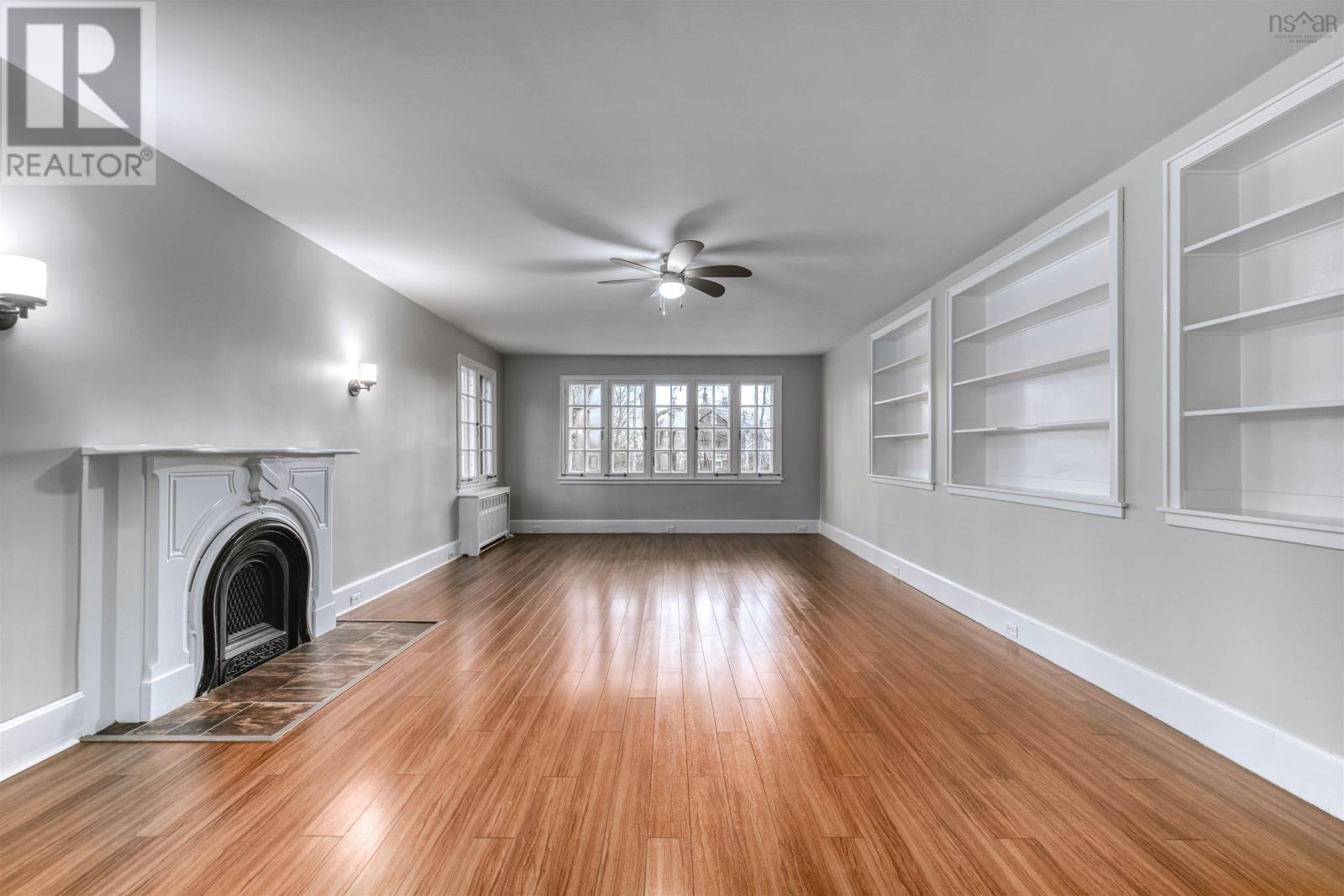 Property 24 of 39 of 68 Cottage Street