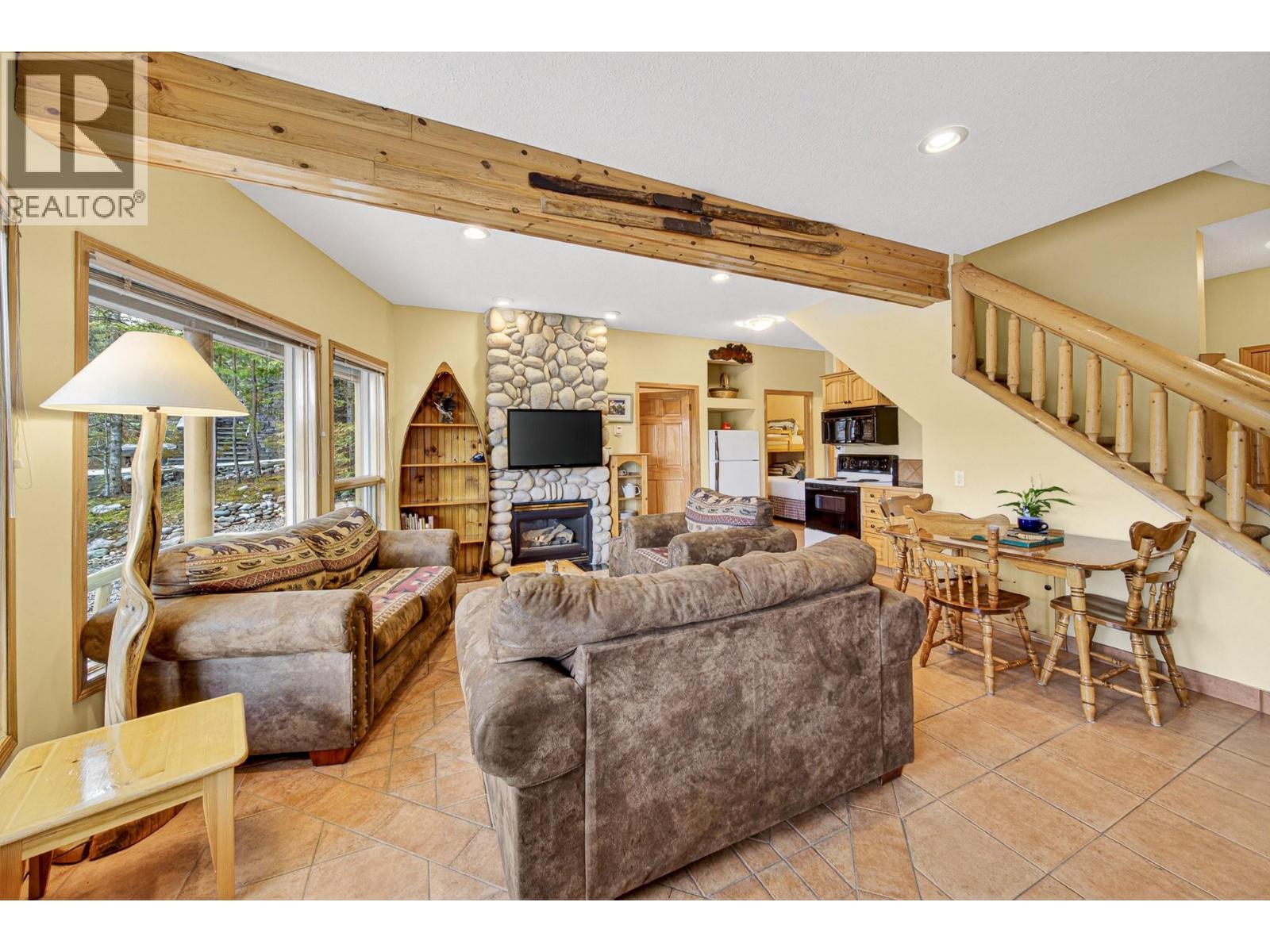 5267 HIGHLINE DRIVE - 48