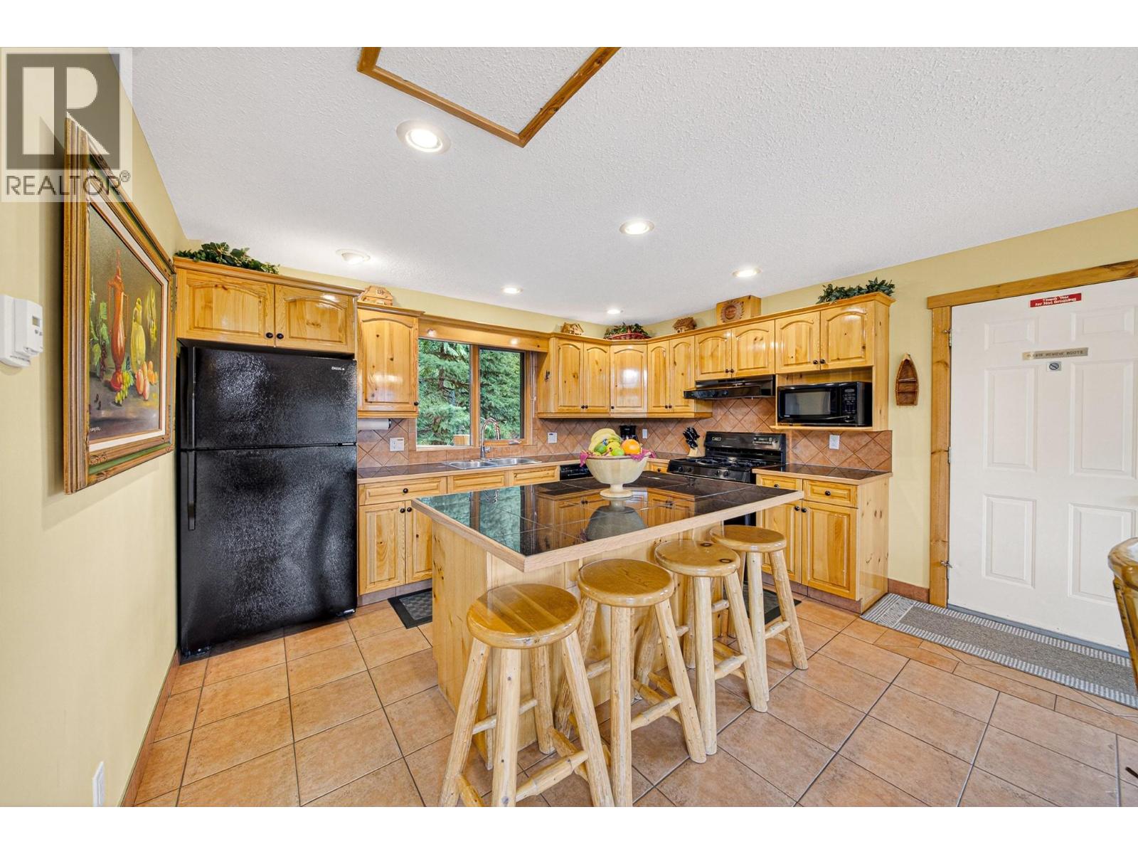 5267 HIGHLINE DRIVE - 25